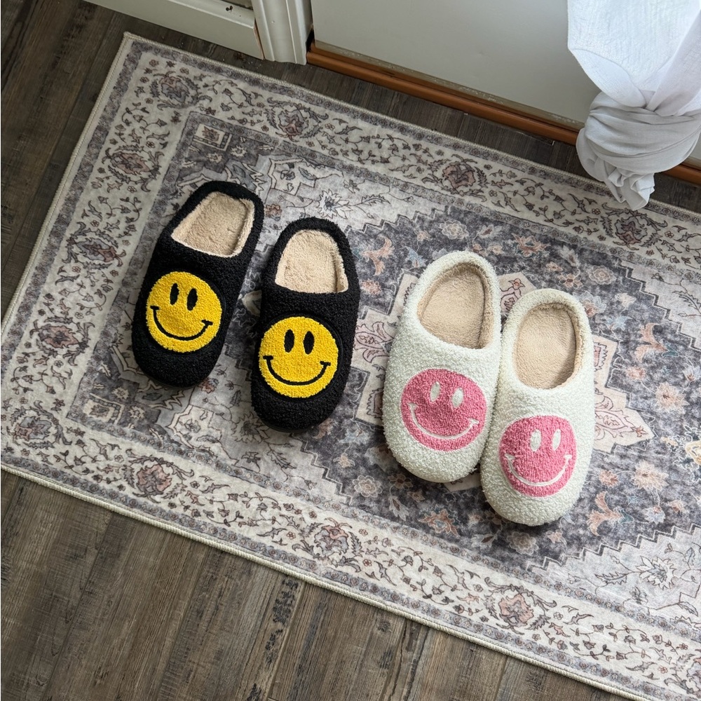 Smiley Slippers (bundle)